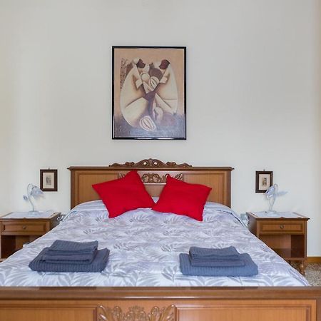 Apartament A Pochi Passi Dal Centro E Dall'Ospedale Di Parma Zewnętrze zdjęcie