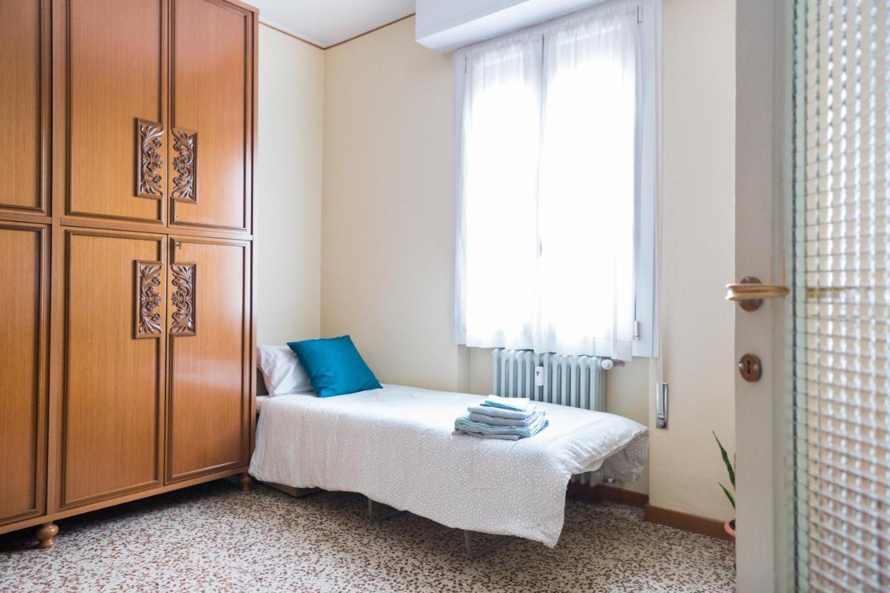 Apartament A Pochi Passi Dal Centro E Dall'Ospedale Di Parma Zewnętrze zdjęcie